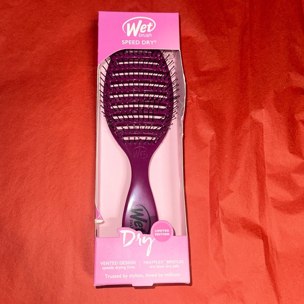 NWT,NIB, WET BRUSH, Speed Dry, Purple, BRAND NEW Limited Edition!